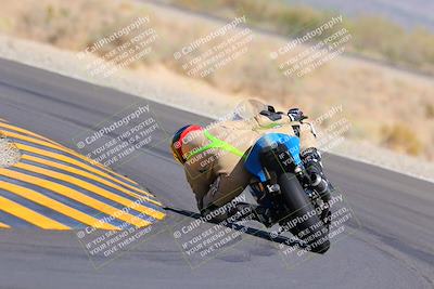 media/Oct-09-2022-SoCal Trackdays (Sun) [[95640aeeb6]]/Turn 14 Backside (1125am)/